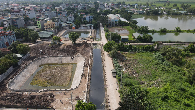 Tuy nhiên về lâu dài, lãnh đạo xã Vĩnh Quỳnh mong muốn dự án nhà máy xử lý nước thải Yên Xá sớm được hoàn thành và đưa vào sử dụng, qua đó giải quyết "căn cơ" bài toán ô nhiễm tại địa phương.