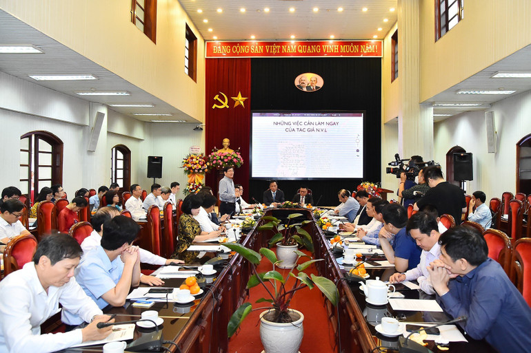 Quang cảnh buổi tọa đàm.