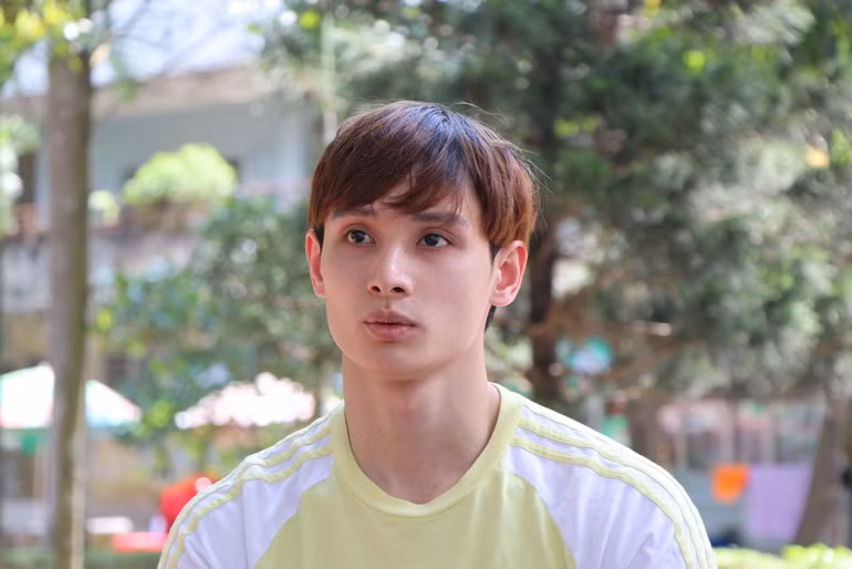 Thể dục dụng cụ là cách Thành giúp gia đình bớt khó khăn hơn.