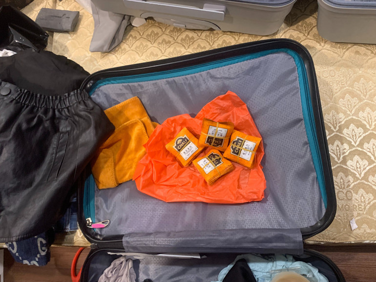 Ma túy thế hệ mới với tên "nước vui" được PC04 (Công an thành phố Hà Nội) phát hiện và thu giữ. (Ảnh: Cơ quan công an cung cấp)