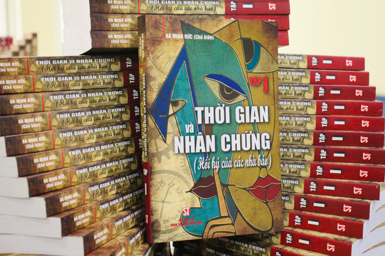 Bộ sách Thời gian và nhân chứng là bộ tư liệu quý giá về báo chí cách mạng Việt Nam. Bộ sách Thời gian và nhân chứng là bộ tư liệu quý giá về báo chí cách mạng Việt Nam.