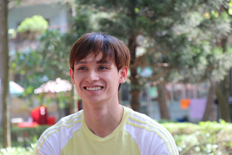 Đinh Phương Thành chia sẻ với phóng viên sau kỳ SEA Games thành công. Đinh Phương Thành chia sẻ với phóng viên sau kỳ SEA Games thành công.