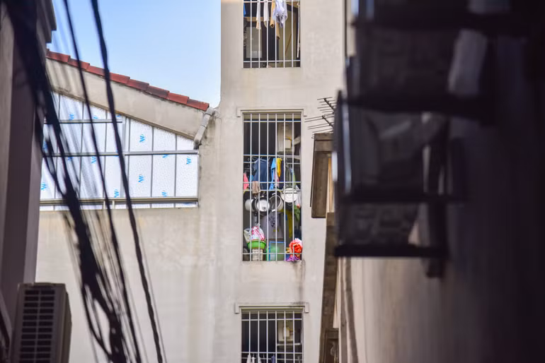 Một nhà trọ cho thuê bị bít kín lối thoát hiểm tại xã Tân Triều (Thanh Trì, Hà Nội) (Ảnh: Nhật Quang)