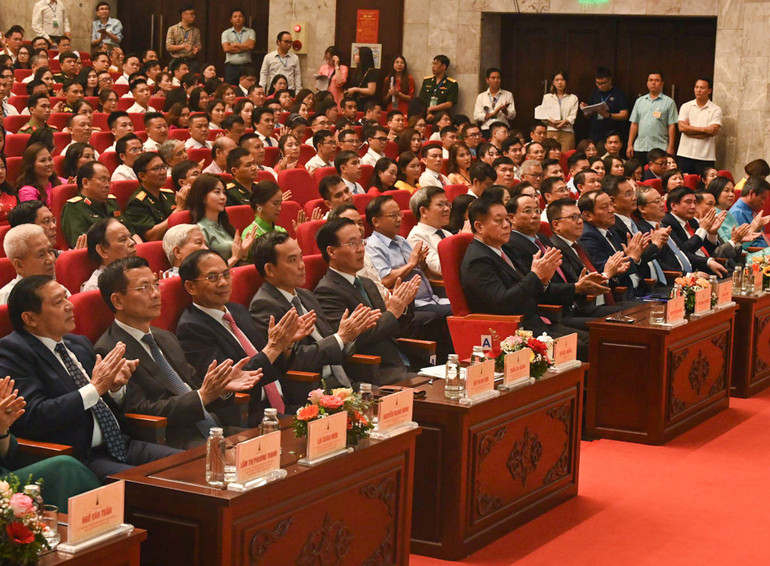 Quang cảnh lễ trao giải. (Ảnh: DUY LINH)