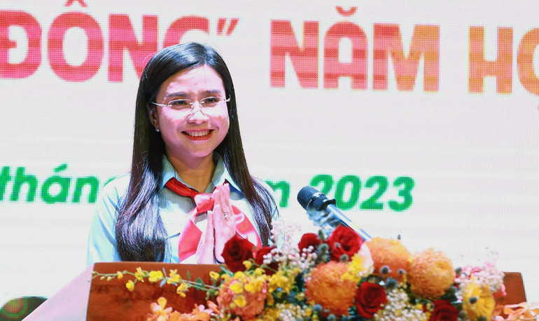 Đồng chí Nguyễn Phạm Duy Trang phát biểu ý kiến tại chương trình.