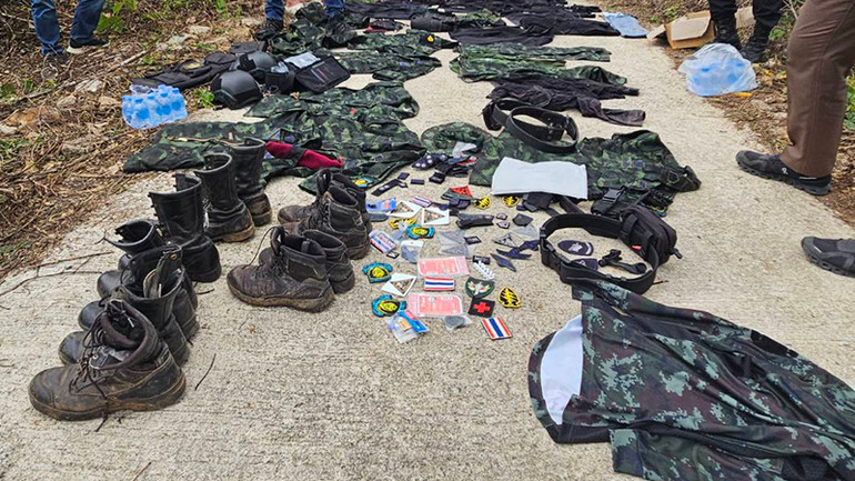 Một số trang thiết bị quân dụng của nhóm buôn lậu ma túy bị thu giữ. (Ảnh: NBT)