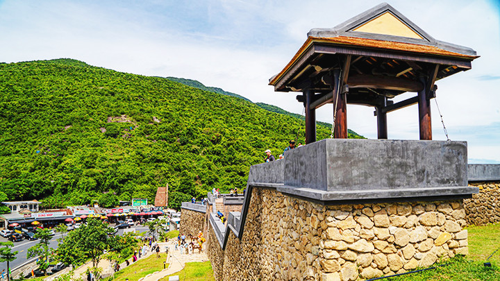 Hải Vân quan nằm giữa TP Đà Nẵng và tỉnh Thừa Thiên Huế.