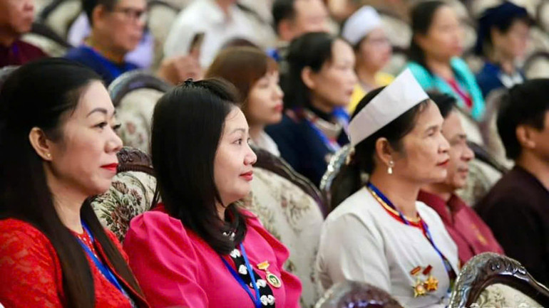 Đông đảo các đại biểu dự đại hội.