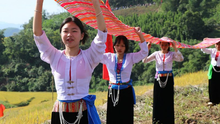 Nhiều hoạt động mang đậm nét văn hóa của người Mường tại lễ hội.