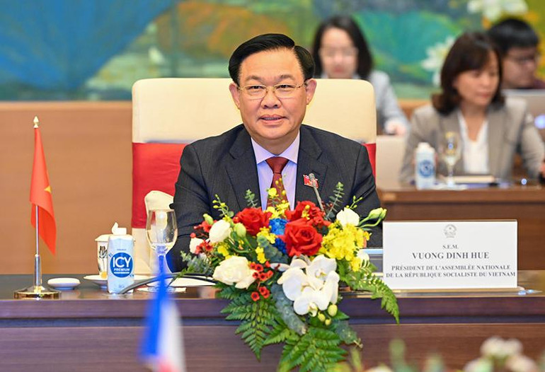 Chủ tịch Quốc hội Vương Đình Huệ phát biểu tại buổi hội đàm. (Ảnh Duy Linh) Chủ tịch Quốc hội Vương Đình Huệ phát biểu tại buổi hội đàm. (Ảnh Duy Linh)