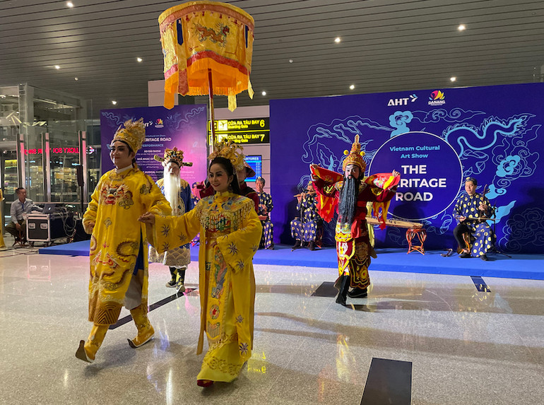 Chương trình giới thiệu về các nét văn hóa di sản đặc sắc của Việt Nam.