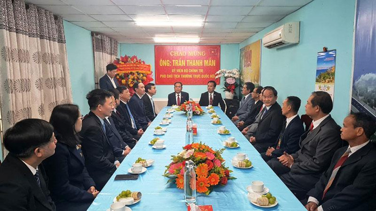 Đồng chí Trần Thanh Mẫn chúc mừng Giáng sinh tại Hội truyền giáo cơ đốc Việt Nam.