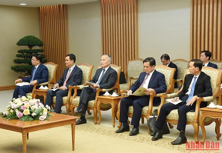 Tham dự buổi tiếp với Thủ tướng Phạm Minh Chính còn có đại diện lãnh đạo các bộ, ban, ngành của Chính phủ Việt Nam.