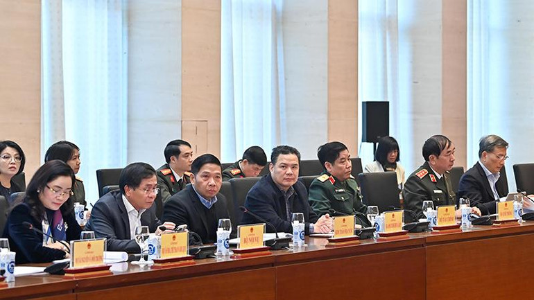 Lãnh đạo các Ủy ban của Quốc hội, các Bộ, ngành và các đại biểu dự hội nghị. (Ảnh: DUY LINH) Lãnh đạo các Ủy ban của Quốc hội, các Bộ, ngành và các đại biểu dự hội nghị. (Ảnh: DUY LINH)