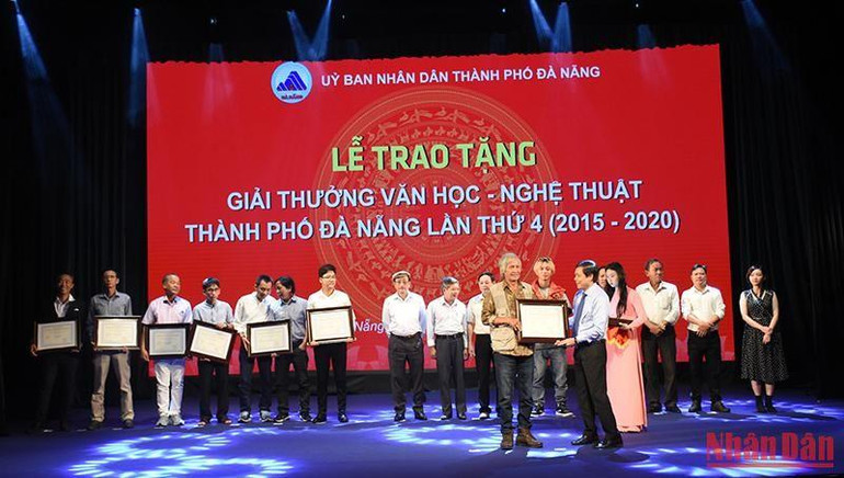 Giải thưởng Văn học-Nghệ thuật thành phố Đà Nẵng lần thứ 4 tôn vinh 59 tác phẩm, cụm tác phẩm, công trình, cụm công trình và vai diễn.