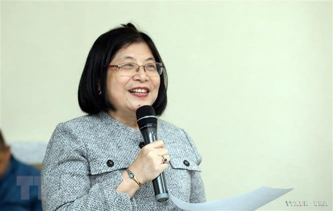 Tiến sĩ Nguyễn Thị Phương Mai, Khoa Công tác xã hội, Đại học Công đoàn phát biểu tại Diễn đàn sinh kế và khởi nghiệp đối với người cao tuổi. (Ảnh: Anh Tuấn/TTXVN)