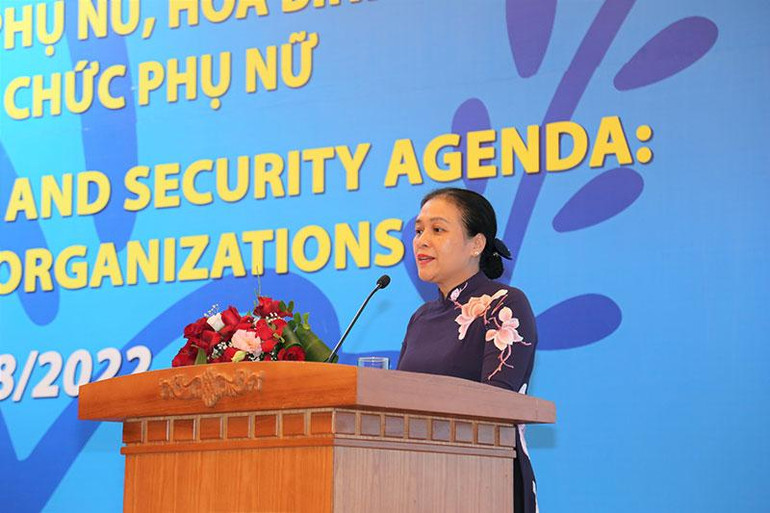 Chủ tịch Liên hiệp các tổ chức hữu nghị Việt Nam Nguyễn Phương Nga phát biểu.