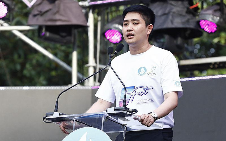 Phó Trưởng Ban Thanh niên Trường học Trung ương Đoàn, Giám đốc Trung tâm Hỗ trợ và Phát triển sinh viên Việt Nam Lâm Tùng phát biểu khai mạc VUG 9.