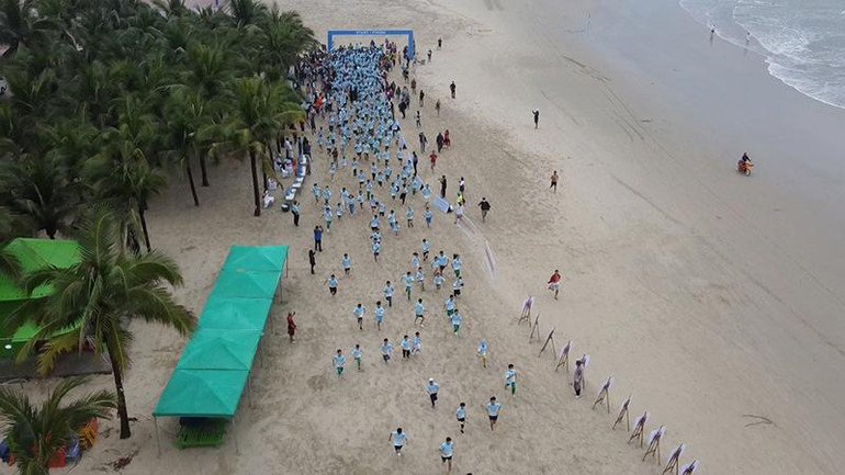 Học sinh, trẻ em tham gia giải chạy. Học sinh, trẻ em tham gia giải chạy.