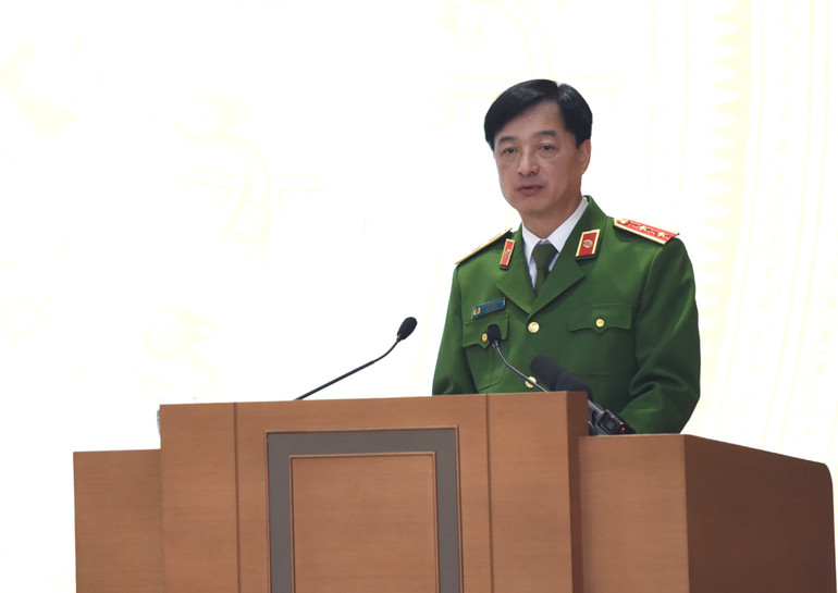 Thứ trưởng Công an Nguyễn Duy Ngọc báo cáo tình hình kết quả triển khai Đề án 06 năm 2022, nhiệm vụ trọng tâm năm 2023. Thứ trưởng Công an Nguyễn Duy Ngọc báo cáo tình hình kết quả triển khai Đề án 06 năm 2022, nhiệm vụ trọng tâm năm 2023.