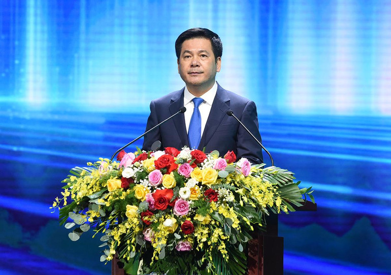 Bộ trưởng Công thương Nguyễn Hồng Diên phát biểu.