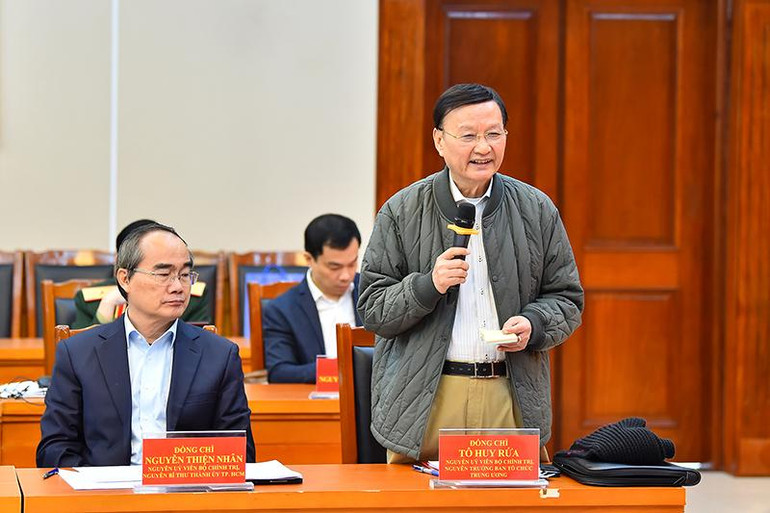 Tại kỳ họp này, Hội đồng tập trung vào hai nội dung: thảo luận dự thảo Tổng kết công tác năm 2022, xác định phương hướng, nhiệm vụ năm 2023 của Hội đồng và góp ý kiến vào hai dự thảo Báo cáo tư vấn của Hội đồng về chính sách xã hội vào đội ngũ trí thức, góp phần phục vụ Bộ Chính trị, Ban Bí thư chuẩn bị nội dung Hội nghị Trung ương 7 khóa XIII (dự kiến họp vào tháng 5 năm 2023). Tại kỳ họp này, Hội đồng tập trung vào hai nội dung: thảo luận dự thảo Tổng kết công tác năm 2022, xác định phương hướng, nhiệm vụ năm 2023 của Hội đồng và góp ý kiến vào hai dự thảo Báo cáo tư vấn của Hội đồng về chính sách xã hội vào đội ngũ trí thức, góp phần phục vụ Bộ Chính trị, Ban Bí thư chuẩn bị nội dung Hội nghị Trung ương 7 khóa XIII (dự kiến họp vào tháng 5 năm 2023).