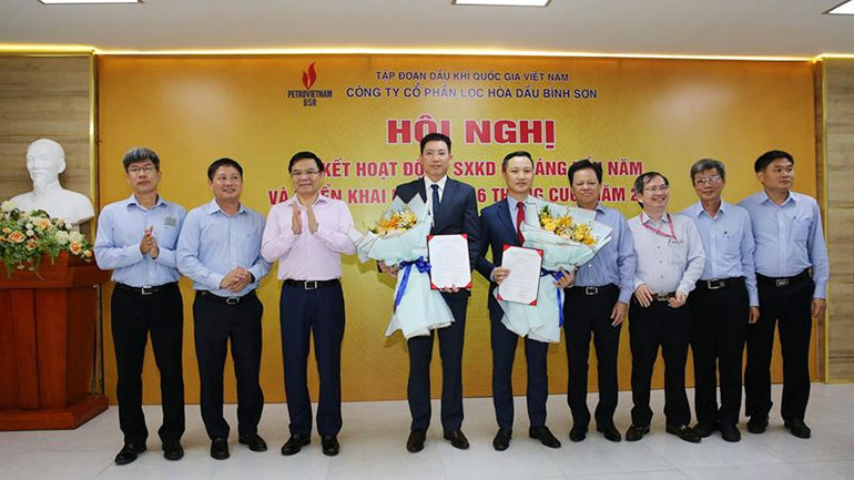 Lãnh đạo PVN và BSR chúc mừng 2 Phó Tổng Giám đốc BSR.