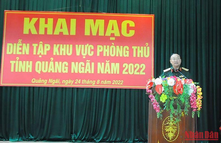 Trung tướng Thái Ngọc Đại, Ủy viên Trung ương Đảng, Tư lệnh Quân khu 5 phát biểu chỉ đạo tại buổi khai mạc diễn tập.