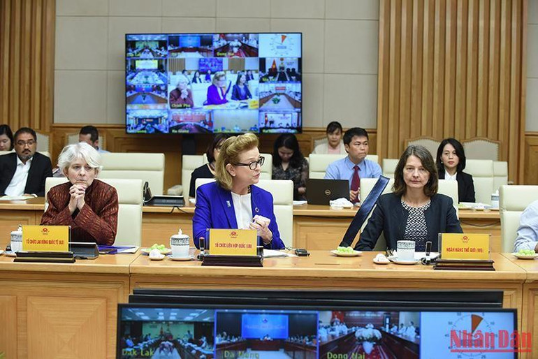 Bà Caitlin Wiesen, quyền Điều phối viên thường trú của Liên hợp quốc tại Việt Nam, Trưởng Đại diện thường trú Chương trình Phát triển của Liên hợp quốc (UNDP) tại Việt Nam tái khẳng định cam kết của Liên hợp quốc tiếp tục làm sâu sắc hơn quan hệ với Chính phủ Việt Nam.