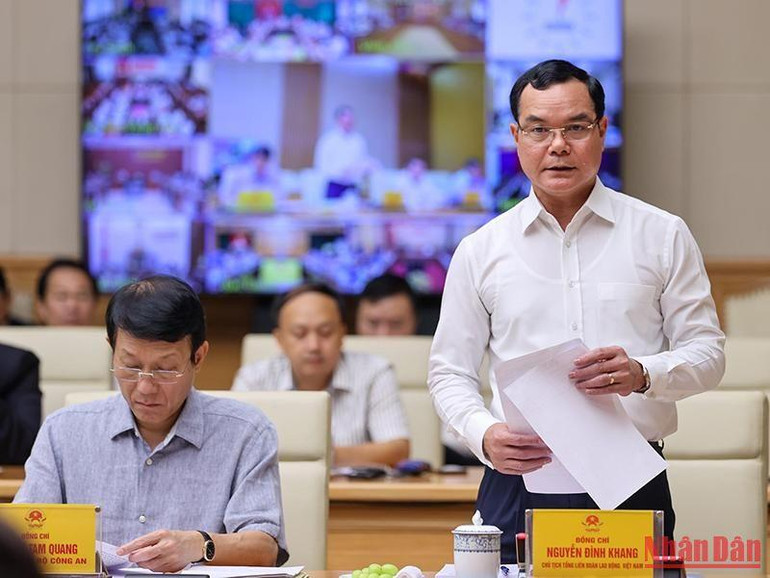 Chủ tịch Tổng Liên đoàn Lao động Việt Nam Nguyễn Đình Khang: Cần thiết đầu tư hạ tầng cơ bản để phục vụ cho người lao động tại những nơi thị trường lao động có hướng phát triển.