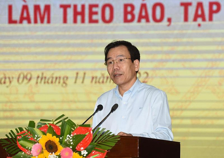 Đại diện Ban Tuyên giáo tỉnh Lào Cai phát biểu.