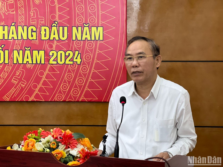 Thứ trưởng Phùng Đức Tiến phát biểu chỉ đạo tại hội nghị. Thứ trưởng Phùng Đức Tiến phát biểu chỉ đạo tại hội nghị.