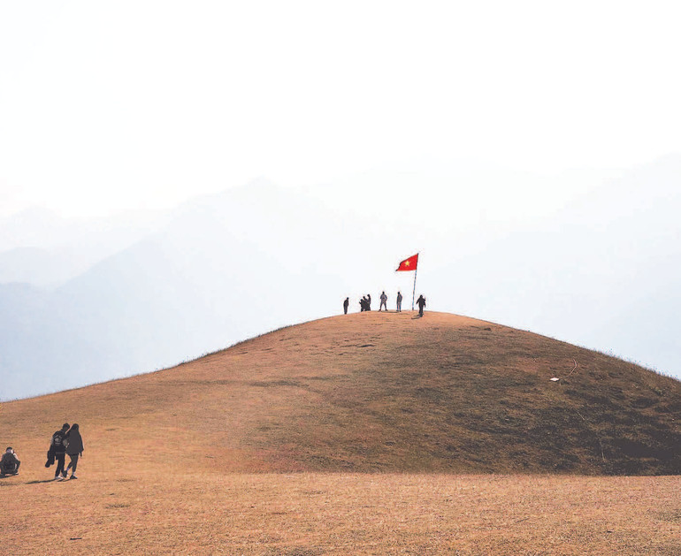 4. Trên thảo nguyên Tà Xùa.
