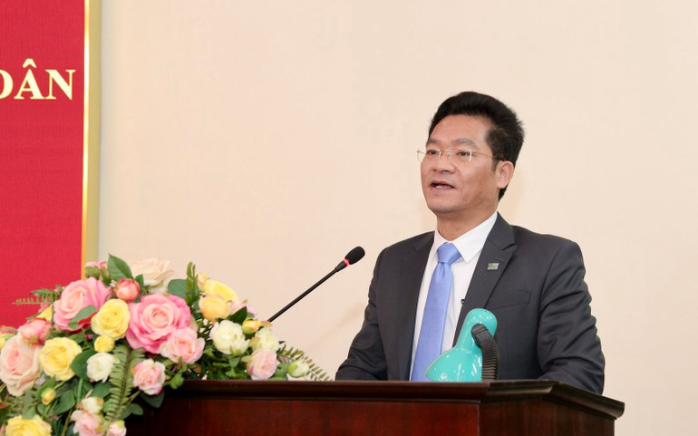 Phó Chủ tịch Thường trực Ủy ban nhân dân tỉnh Nam Định Trần Anh Dũng phát biểu ý kiến tại hội nghị. Phó Chủ tịch Thường trực Ủy ban nhân dân tỉnh Nam Định Trần Anh Dũng phát biểu ý kiến tại hội nghị.