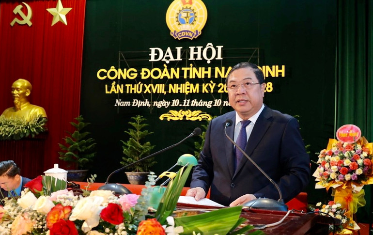 Đồng chí Phạm Gia Túc, Ủy viên Trung ương Đảng, Bí thư Tỉnh ủy Nam Định phát biểu ý kiến chỉ đạo tại Đại hội.