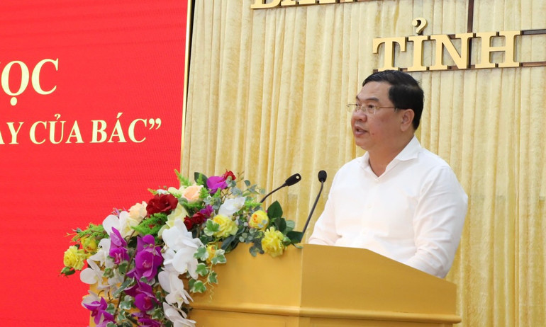 Đồng chí Phạm Gia Túc, Bí thư Tỉnh ủy Nam Định phát biểu chào mừng các đại biểu dự hội thảo. Đồng chí Phạm Gia Túc, Bí thư Tỉnh ủy Nam Định phát biểu chào mừng các đại biểu dự hội thảo.