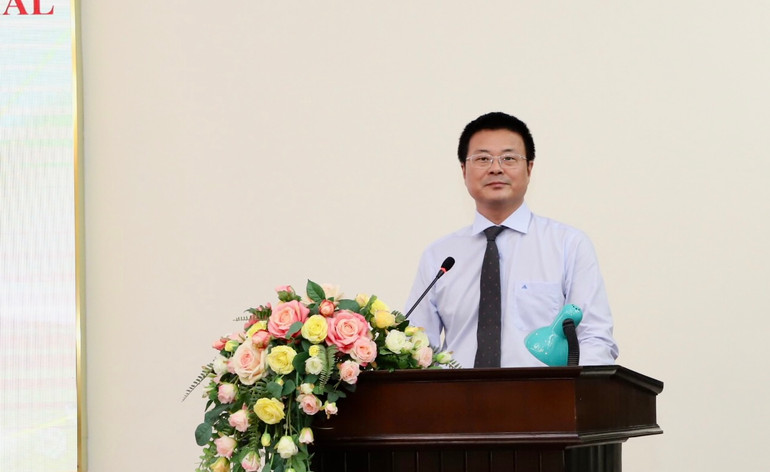 Ông Tống Kiến Tân, Chủ tịch Hội đồng quản trị Công ty Sunrise Material bày tỏ vui mừng khi nhận được sự quan tâm, tạo điều kiện của lãnh đạo tỉnh Nam Định trong quá trình tìm hiểu đầu tư dự án.