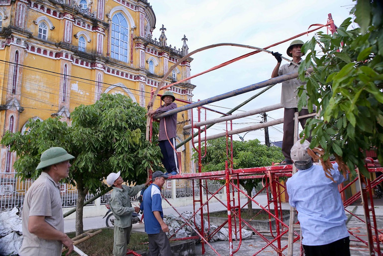 Với người Công giáo, Giáng sinh không chỉ là dịp lễ trọng thể hiện lòng kính yêu Thiên Chúa, mà còn mang ý nghĩa sum vầy, tụ họp gia đình.