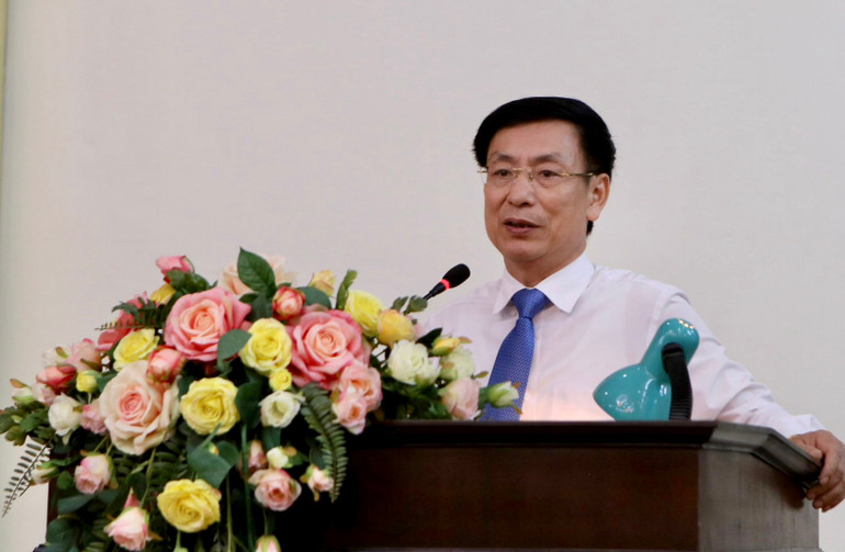 Đồng chí Phạm Đình Nghị, Chủ tịch Ủy ban nhân dân tỉnh Nam Định phát biểu ý kiến tại lễ gặp mặt tuyên dương. Đồng chí Phạm Đình Nghị, Chủ tịch Ủy ban nhân dân tỉnh Nam Định phát biểu ý kiến tại lễ gặp mặt tuyên dương.