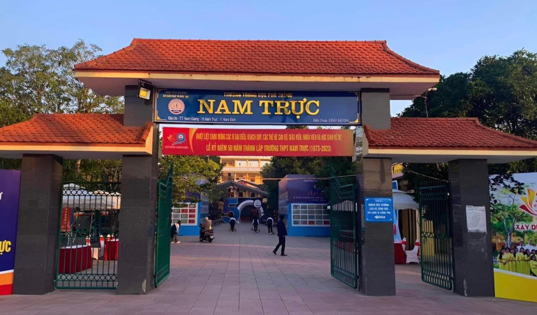 Nạn nhân mới 18 tuổi, là học sinh lớp 12 Trường Trung học phổ thông Nam Trực, huyện Nam Trực (Nam Định).