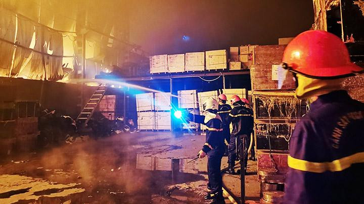 Công tác phòng cháy cần được chú trọng. Tránh để xảy cháy sẽ gây ra những hậu quả khôn lường. Công tác phòng cháy cần được chú trọng. Tránh để xảy cháy sẽ gây ra những hậu quả khôn lường.