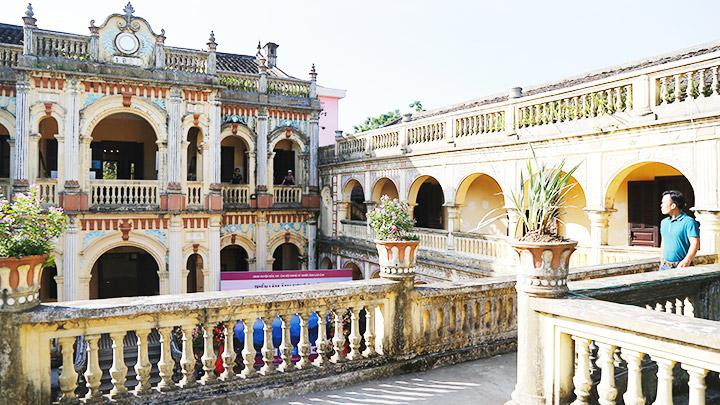 Dinh thự Hoàng A Tưởng được Bộ Văn hóa, Thể thao và Du lịch công nhận di tích cấp quốc gia năm 1999.