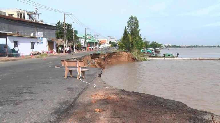 Khu vực sạt lở quốc lộ 91 trong hai năm 2019 và 2020.