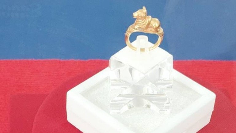 Một trong bảo vật quốc gia Óc Eo triễn lãm tại hội thảo.