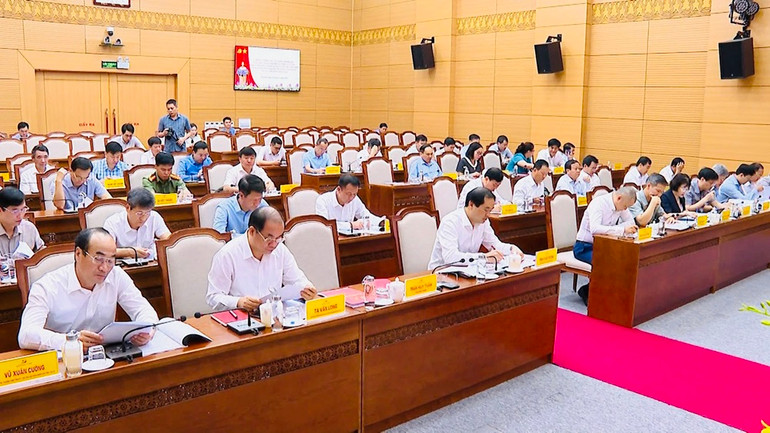 Toàn cảnh buổi làm việc. (Ảnh: THANH SƠN)