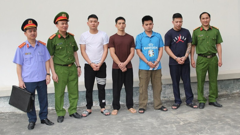 Các đối tượng bị lực lượng chức năng bắt giữ. (Ảnh: Công an tỉnh Nghệ An)