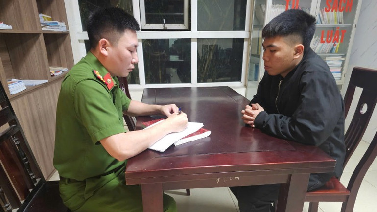 Cơ quan Công an làm việc với các đối tượng.