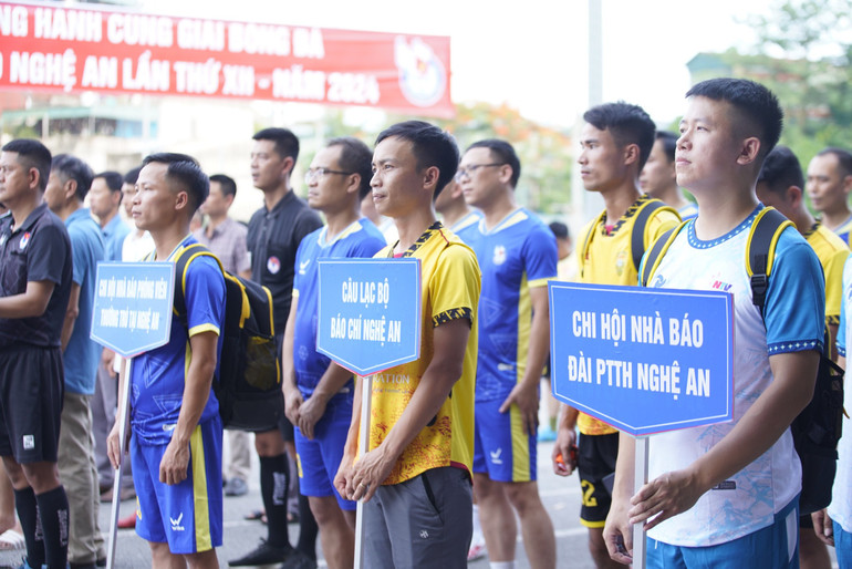 Giải sẽ diễn ra từ ngày 14-16/6, với sự tham gia của 6 đội bóng. Giải sẽ diễn ra từ ngày 14-16/6, với sự tham gia của 6 đội bóng.