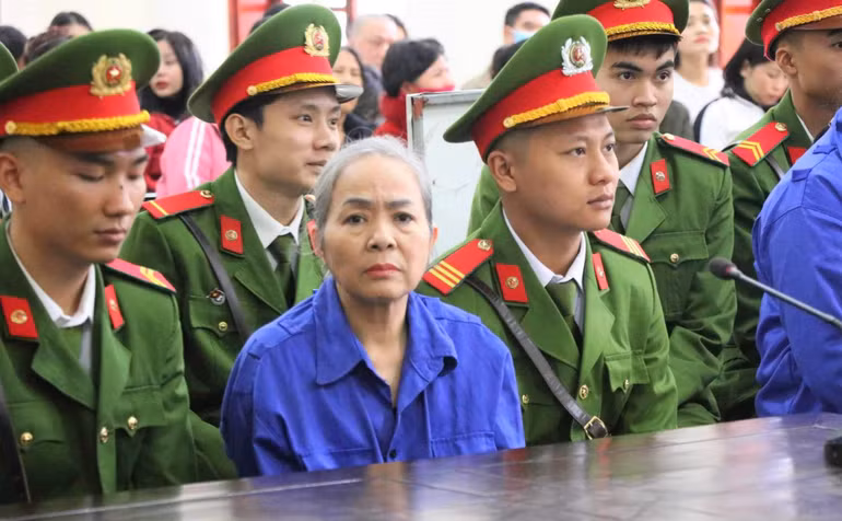 Bị cáo Trần Thị Mậu cầm đầu đường dây vận chuyển, buôn bán ma túy.