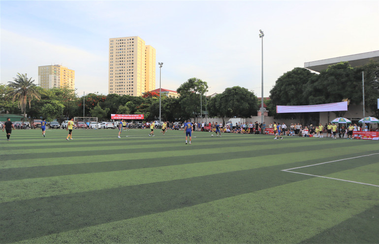 Không khí trận đấu giữa Chi hội nhà báo Báo Nghệ An và Chi hội nhà báo phóng viên thường trú tại Nghệ An. Không khí trận đấu giữa Chi hội nhà báo Báo Nghệ An và Chi hội nhà báo phóng viên thường trú tại Nghệ An.